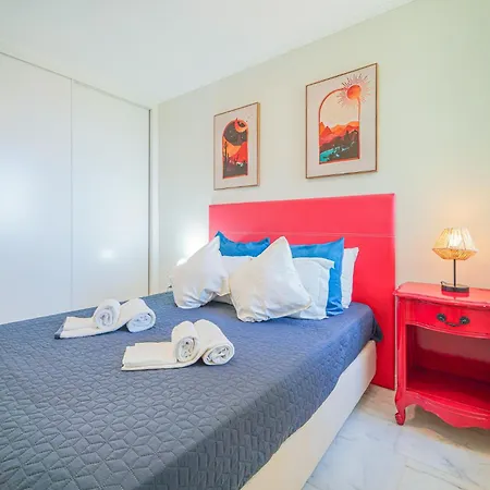 By Moje 波尔蒂芒