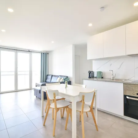 By Moje アパート *